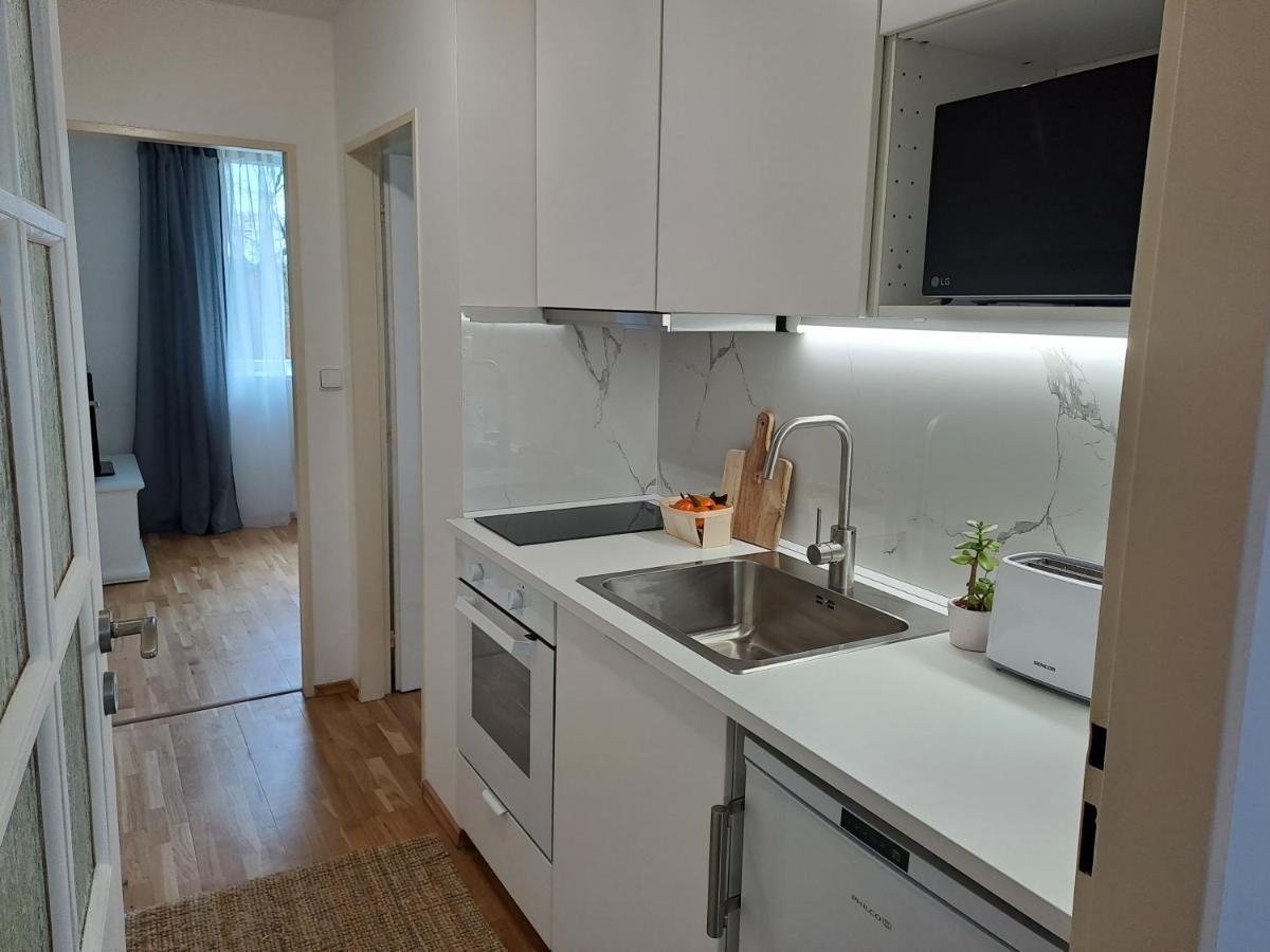 Apartmanovy Dum Se Zahradou V Klidne Casti Prahy Praga Exterior foto