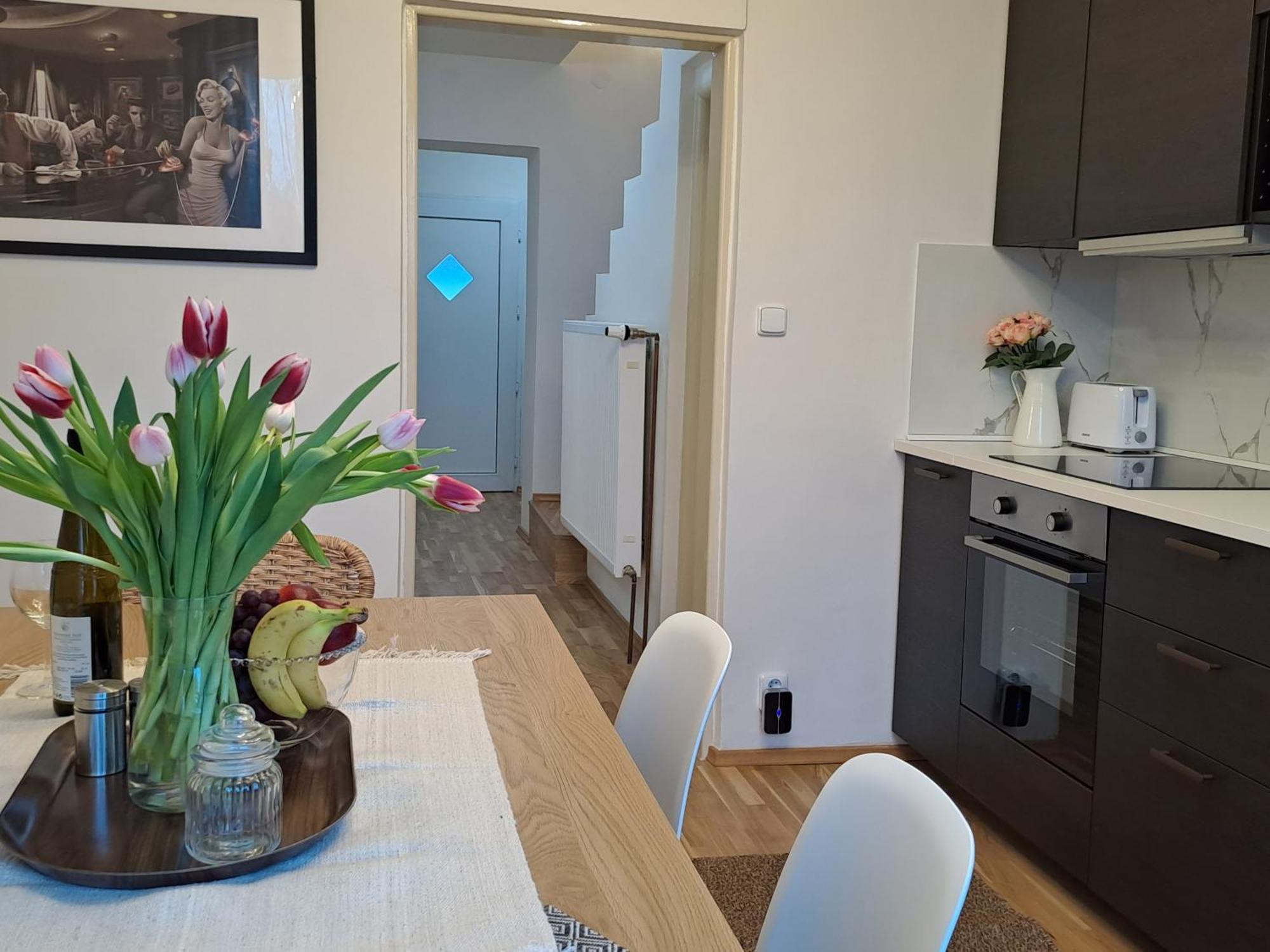 Apartmanovy Dum Se Zahradou V Klidne Casti Prahy Praga Habitación foto